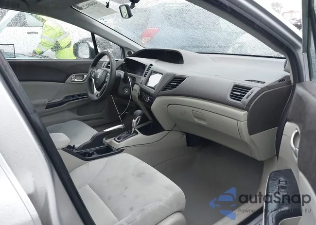 2HGFB2F85CH608837: 44401227