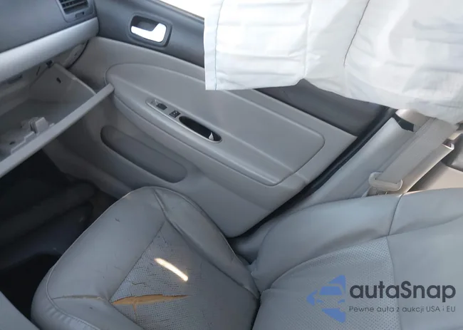 1G1AM58B687244937: 44401286