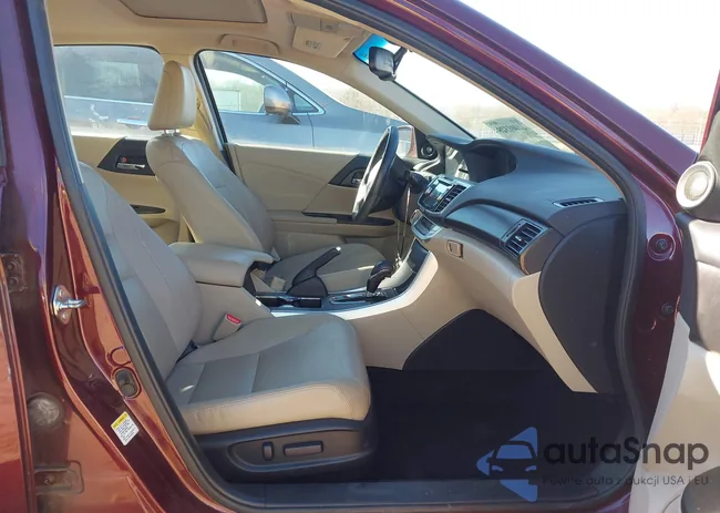 1HGCR2F82EA294161: 44401328