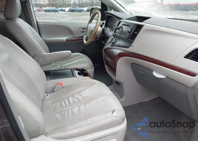 5TDYK3DC0ES443577: 44401344