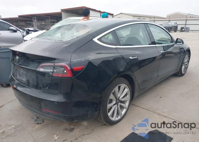 5YJ3E1EA9JF177929: 44401358