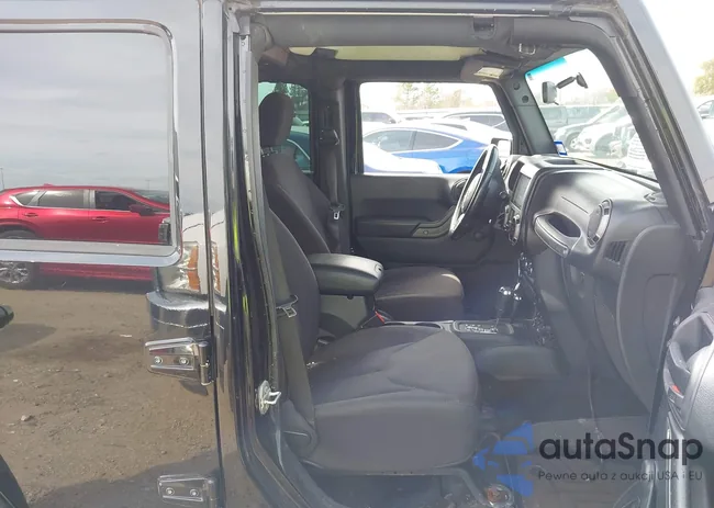 1C4BJWDGXHL553443: 44401375