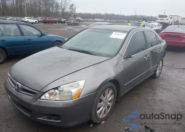 1HGCM66827A071918: 44400552