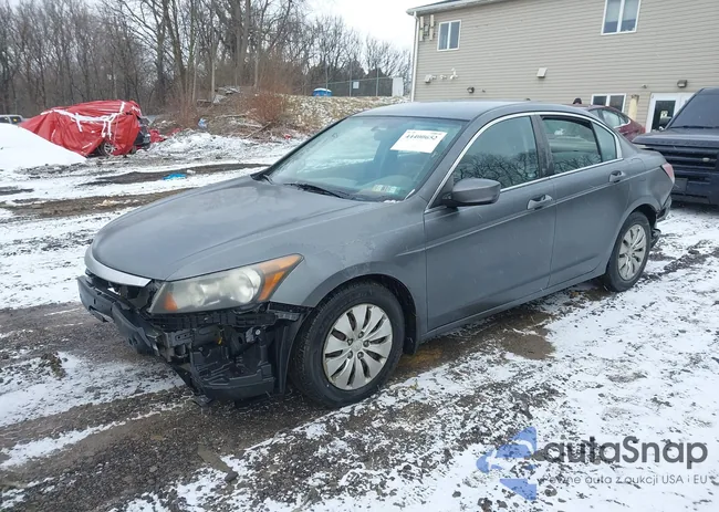 1HGCP2F3XBA136995: 44400652