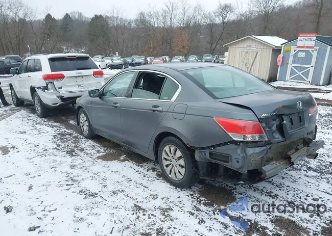 1HGCP2F3XBA136995: 44400652