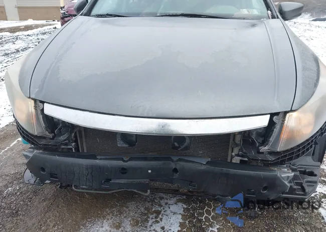 1HGCP2F3XBA136995: 44400652