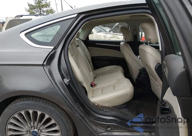 3FA6P0K9XFR145241: 44400740