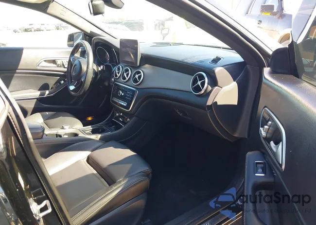 WDDSJ4EB7KN739546: 44400752