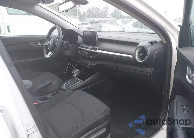 3KPF24AD7ME268134: 44400763