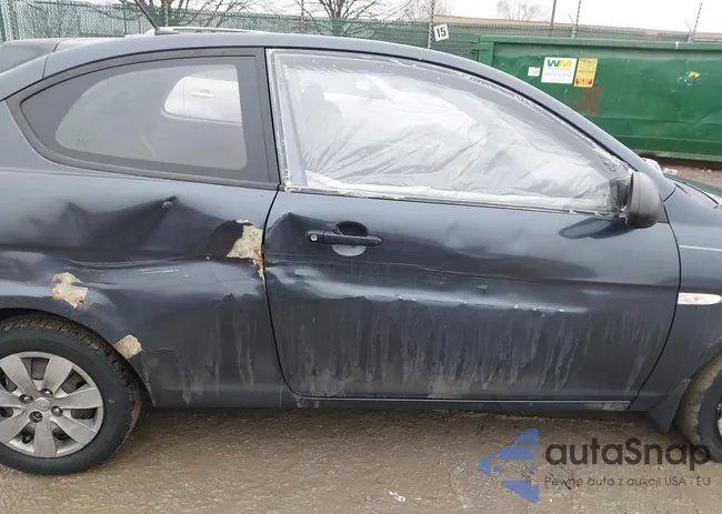 KMHCM36C79U141055: 44400770