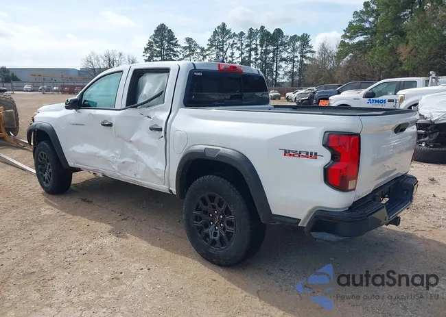 1GCPTEEK3T1144590: 44401834