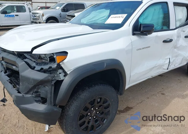 1GCPTEEK3T1144590: 44401834