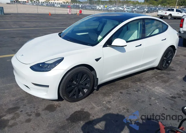 5YJ3E1EA5MF973162: 44401919