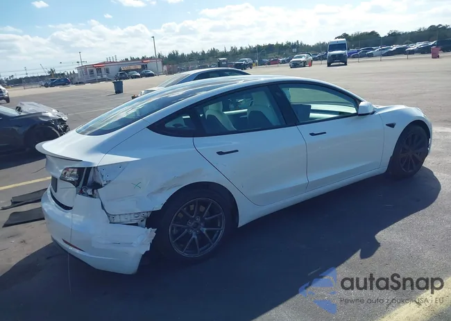 5YJ3E1EA5MF973162: 44401919