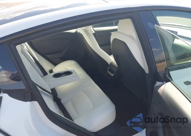 5YJ3E1EA5MF973162: 44401919