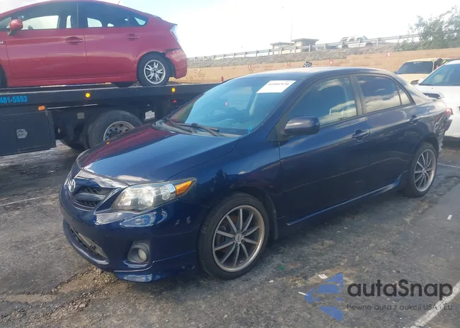 2T1BU4EE8DC118608: 44401920