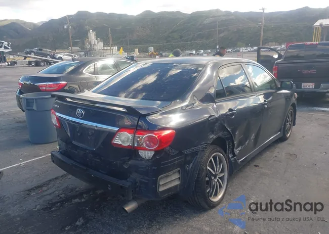 2T1BU4EE8DC118608: 44401920