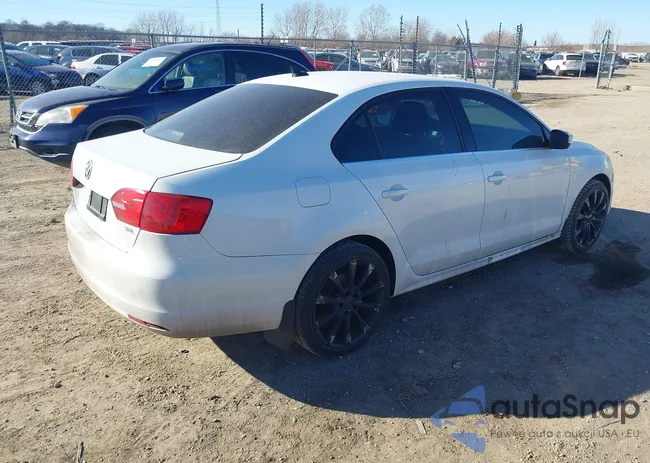 3VWL07AJ0EM409999: 44402029