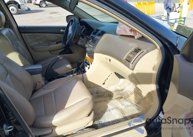 1HGCM56663A084691: 44402147