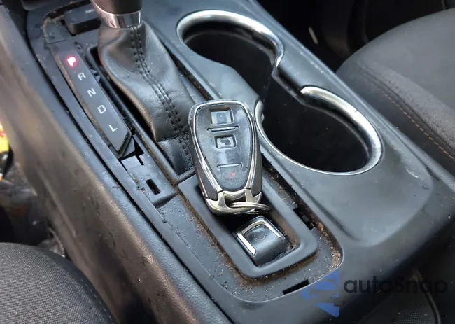 2GNAXUEV9M6157204: 44402174