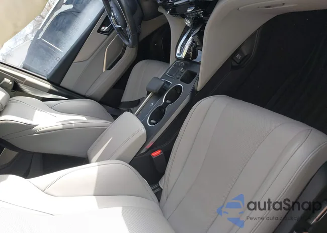 5J8YD9H44PL000550: 44402267