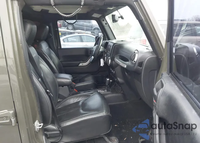 1C4BJWFGXGL148937: 44402300