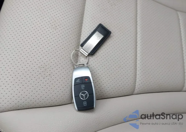 W1N0G8EB2MF977592: 44401505