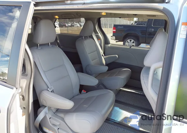 5TDDZ3DC8HS170791: 44401523