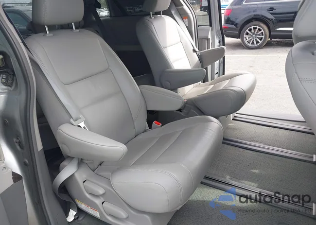 5TDDZ3DC8HS170791: 44401523