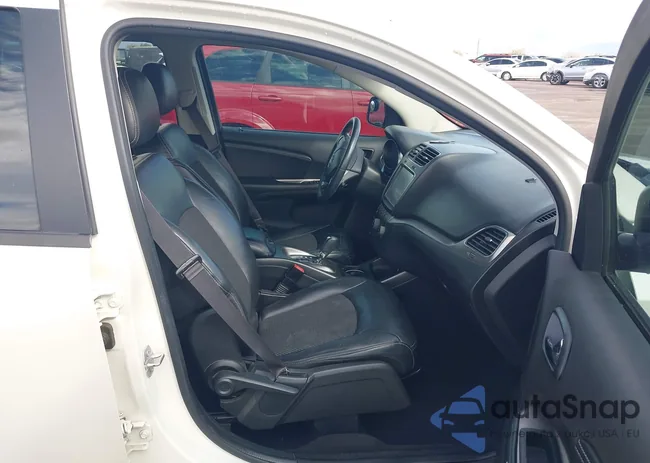 3C4PDCGB2HT614414: 44401548