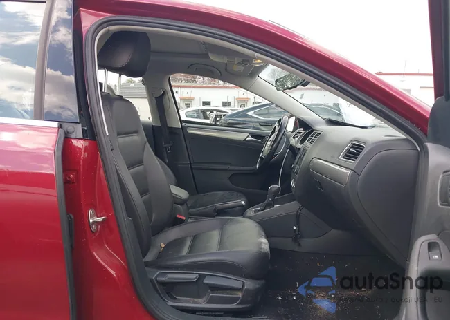 3VWDB7AJXHM368476: 44401668