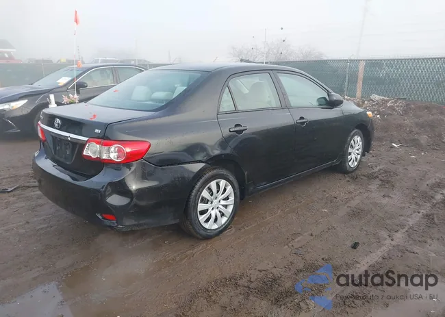 2T1BU4EE5CC801154: 44401731