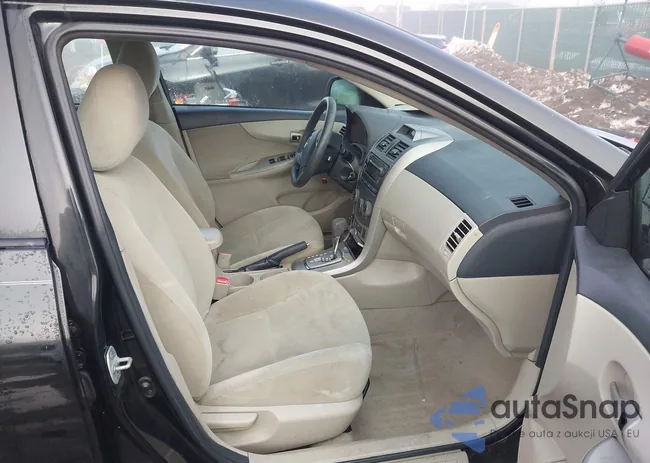 2T1BU4EE5CC801154: 44401731