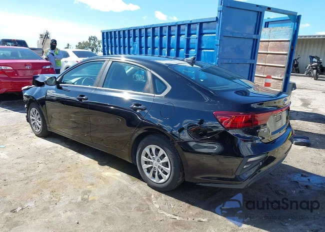 3KPF24AD2KE106747: 44401737