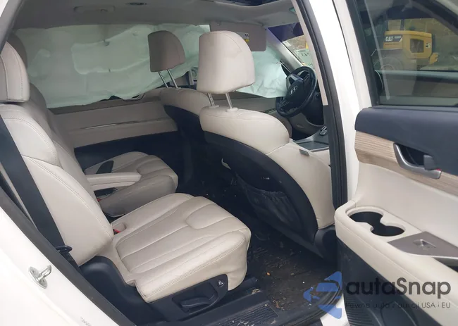 KM8R4DHE3MU302282: 44401743