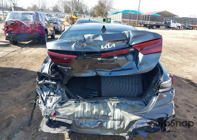 3KPF24AD3RE826908: 44401811