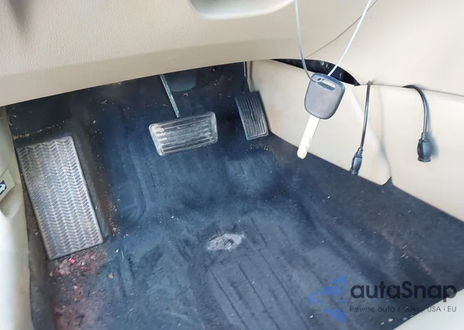 1HGCS12848A000817: 44402835