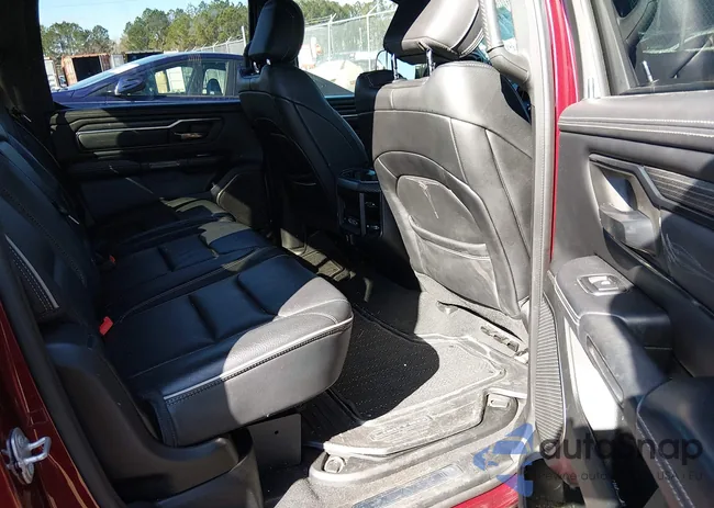 1C6SRFHT3KN527852: 44402861