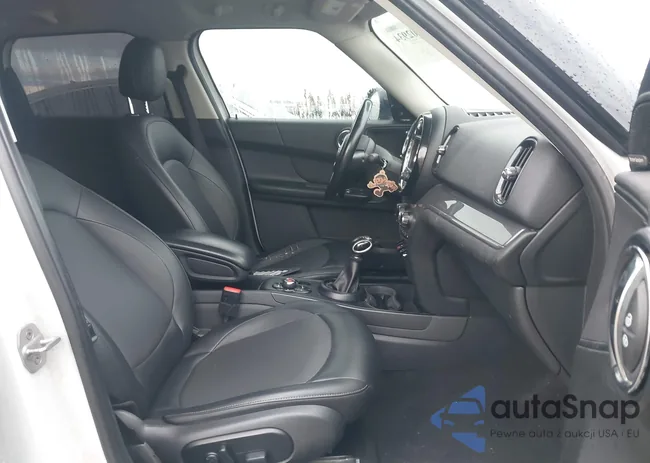 WMZYS7C30J3E08321: 44402934