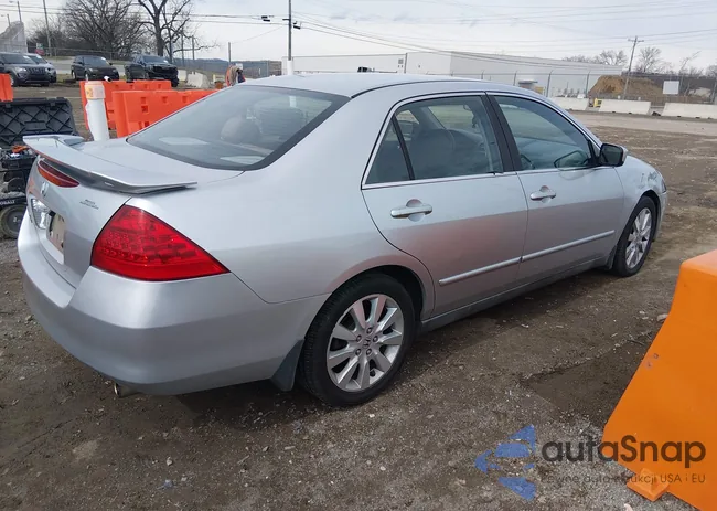 1HGCM66447A076745: 44403034