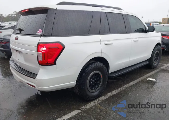 1FMJU1H8XREB00076: 44403036