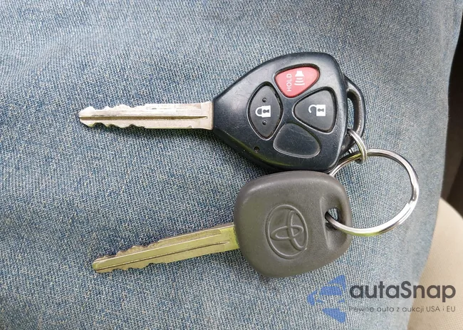 JTMBF33V09D015328: 44403155