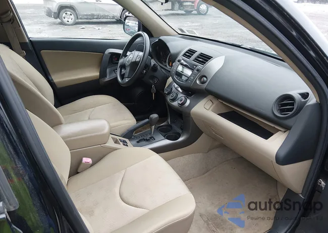 JTMBF33V09D015328: 44403155