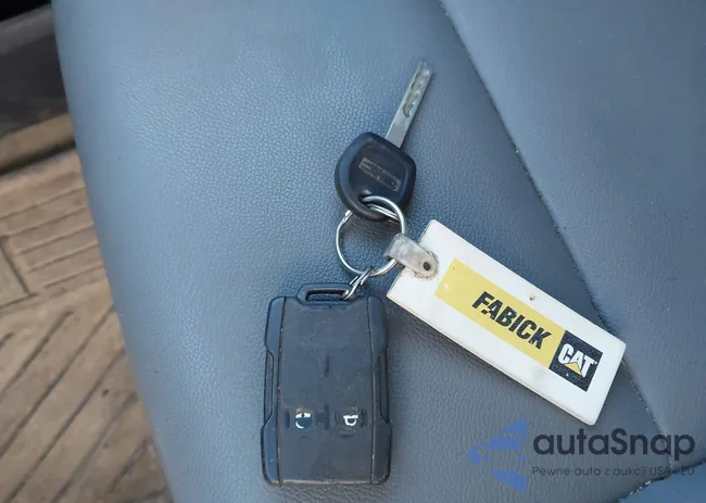 1GT12NEY3KF260287: 44403160