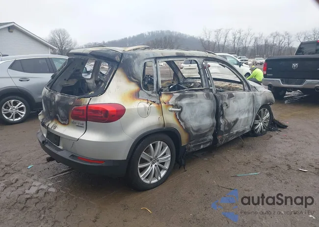 WVGBV7AX7CW586353: 44403166