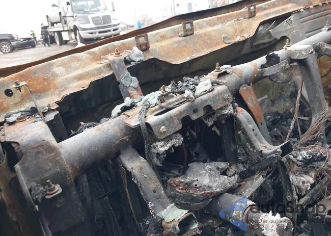 2GNFLFEK7H6335930: 44403190