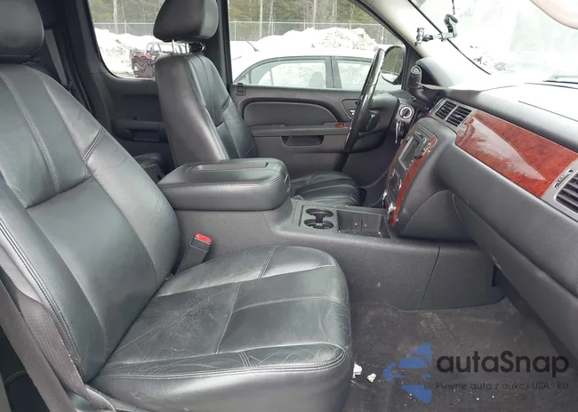 1GCSKTE31AZ127957: 44403199