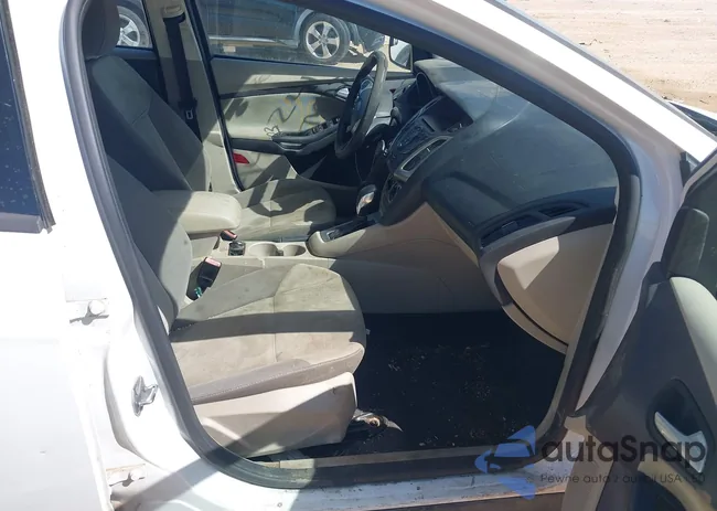 1FADP3F24DL183663: 44403245