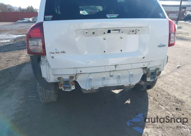 1C4NJDEB6FD396733: 44402575