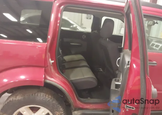 1D8GU58K59W504934: 44402700